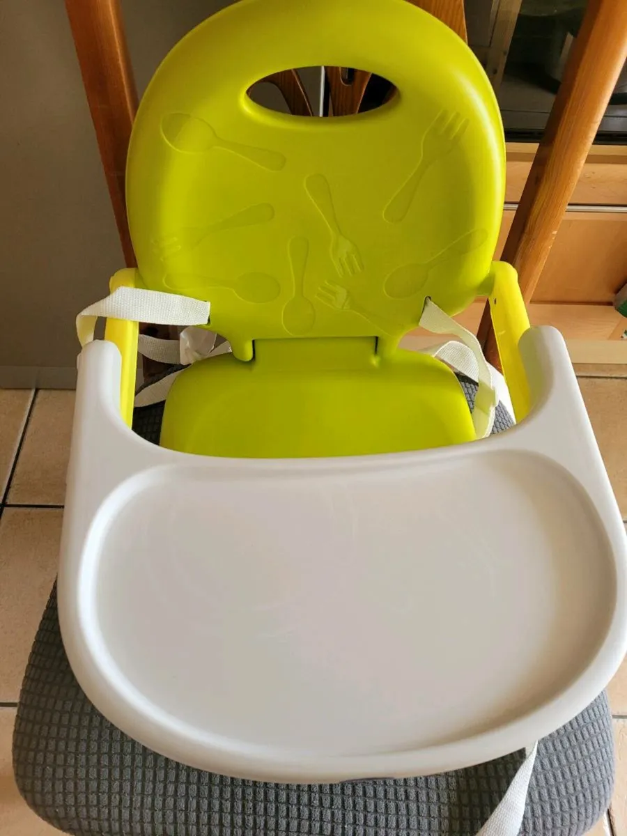 Chicco Booster seat, Green colour - Image 1