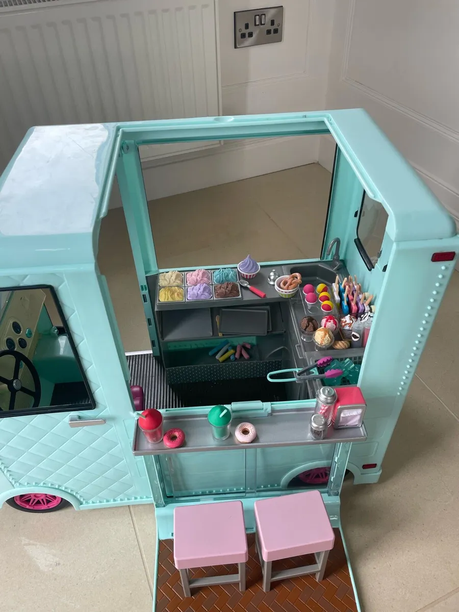 Toys - Image 3
