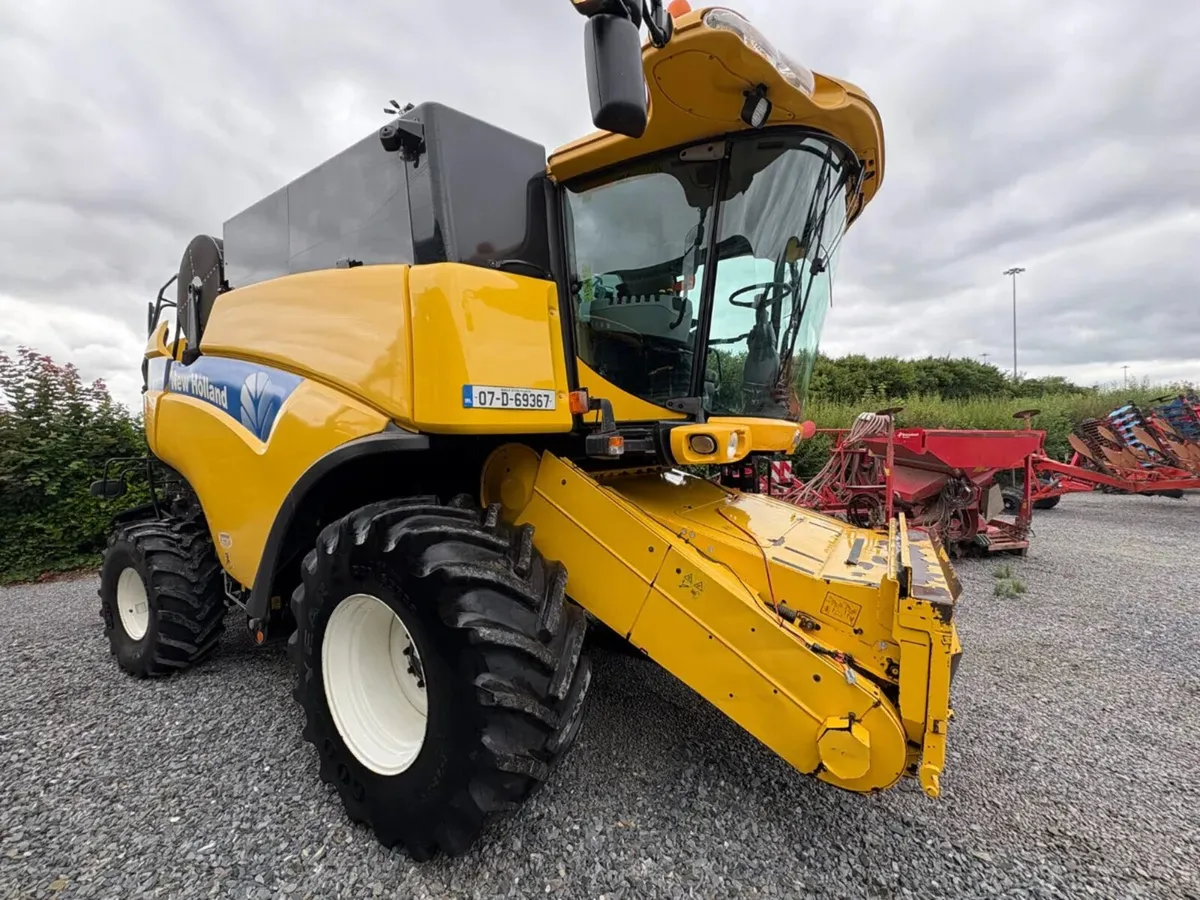 NEW HOLLAND CX8080 - Image 2