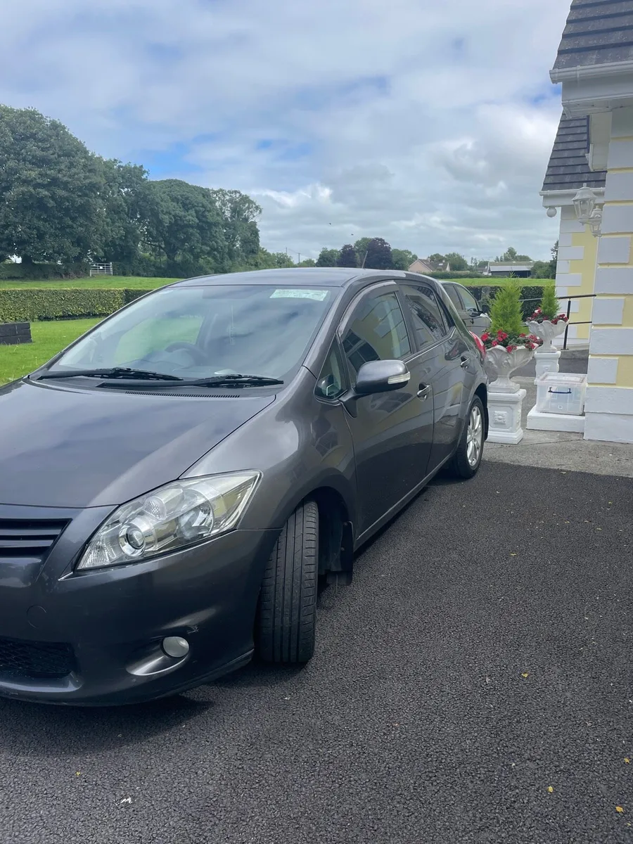 Toyota Auris 1.4 Diesel Automatic - Image 1