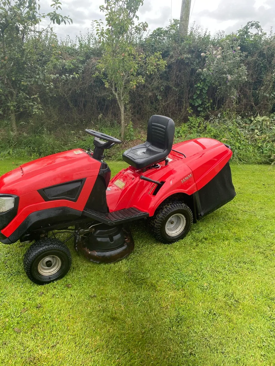 Mount field ride on lawnmower - Image 2
