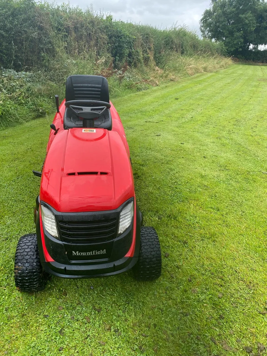 Mount field ride on lawnmower - Image 3