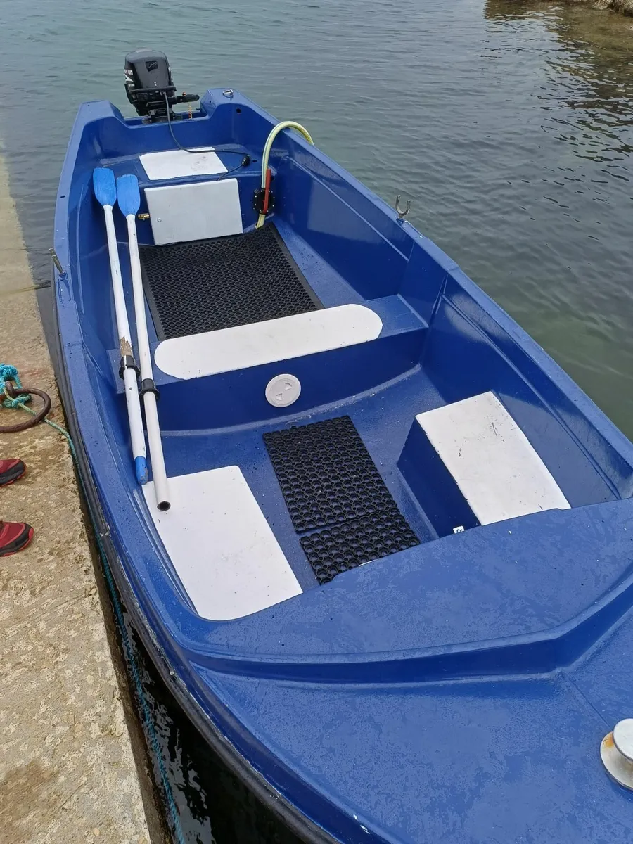 17ft fibre glass Boat with Parsuns 8hp & Trailer - Image 2