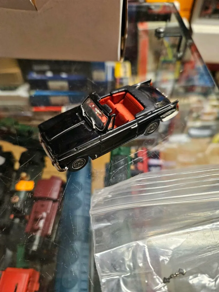 Corgi K&R Replicas Triumph Vitesse 1.43 - Image 1