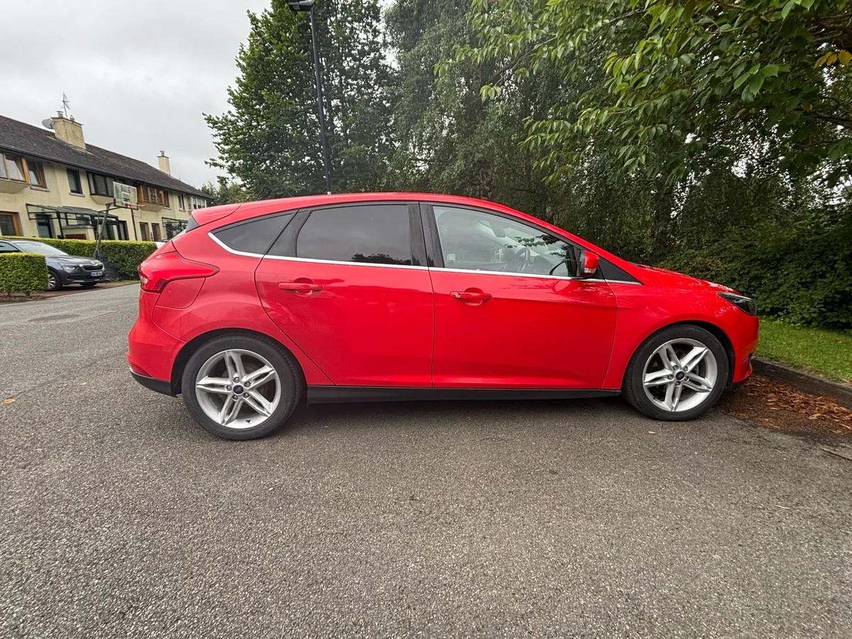 Ford Focus 1.5 tdci Zetec - Image 4