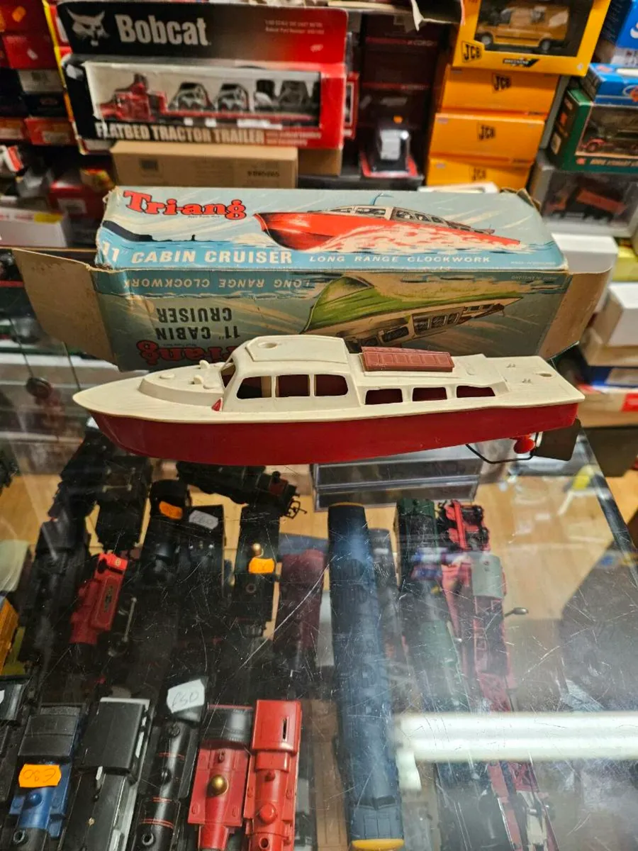 Vintage Triang Clockwork Cabin Cruiser - Image 2