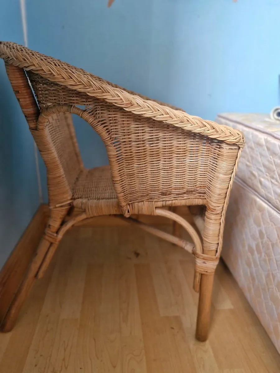 Wicker chairs - Image 2