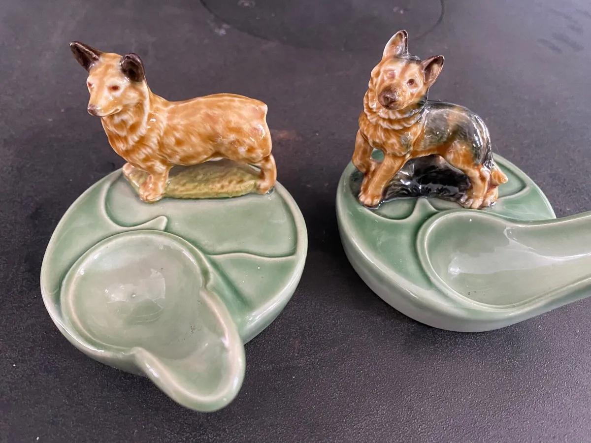 Vintage WADE pipe racks plus pipe - Image 1