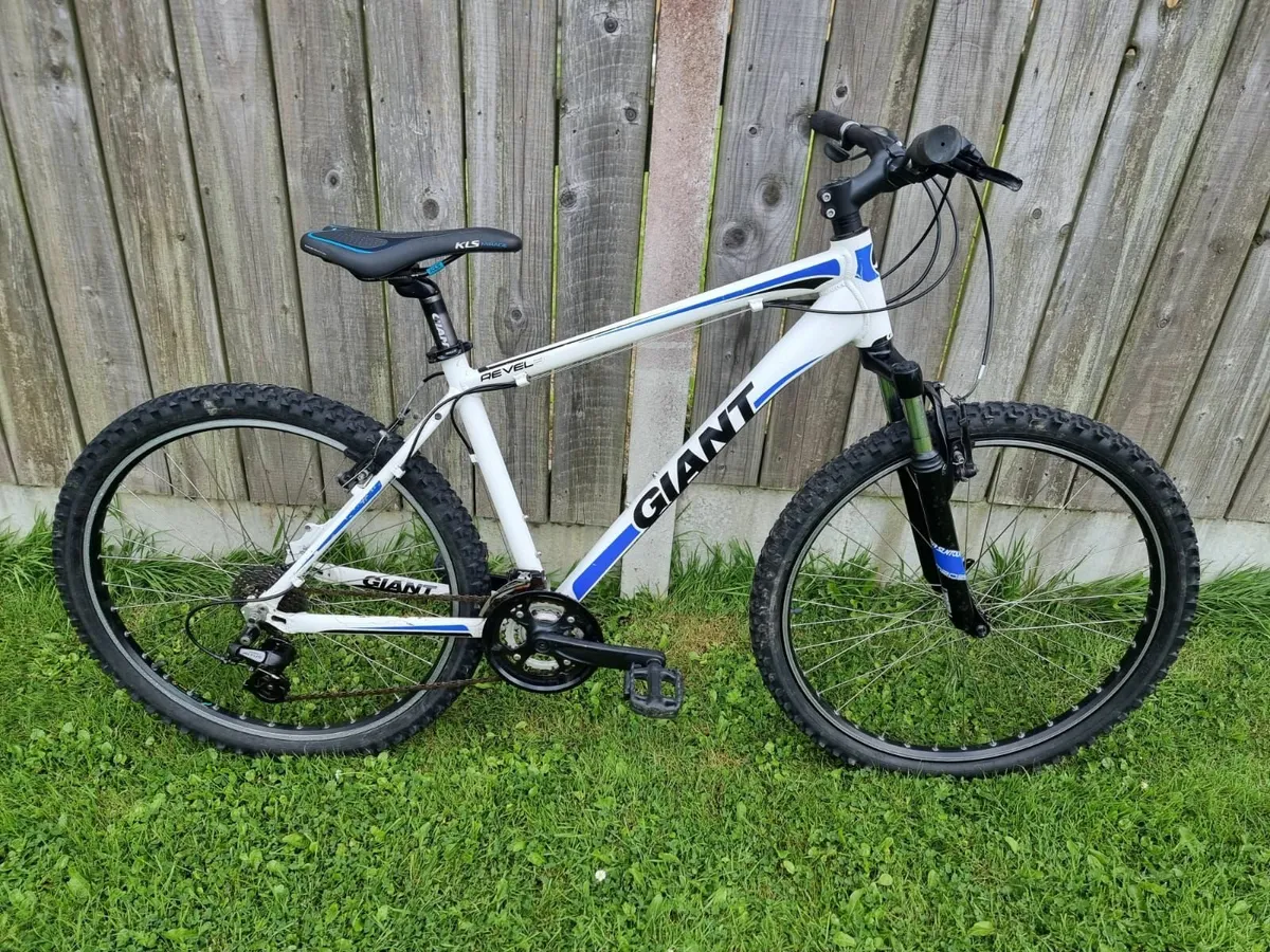 Mountain bikes - Image 1