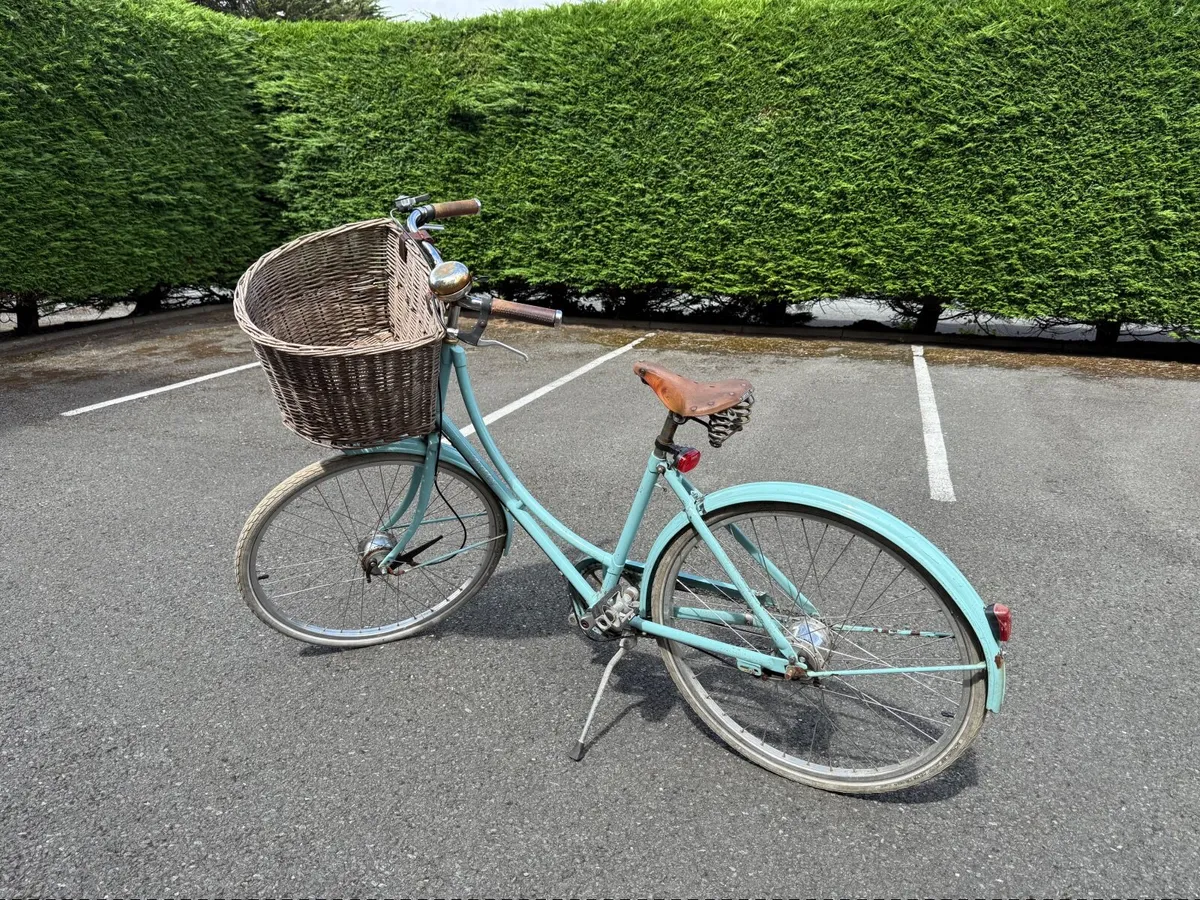 Ladies bike - brand Pashley - Image 1