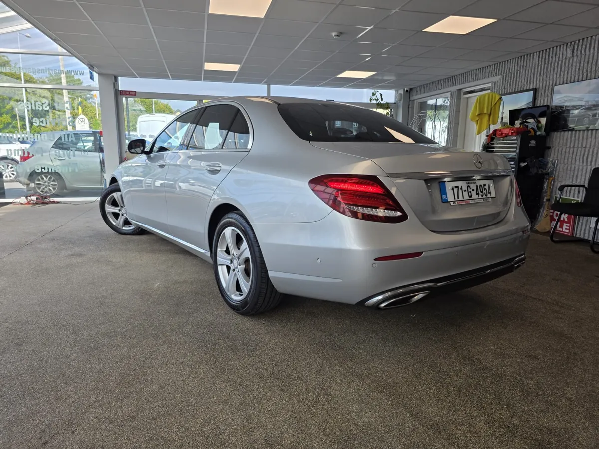 Mercedes-Benz E-Class Avantgarde 2.0 D 2017 - Image 4