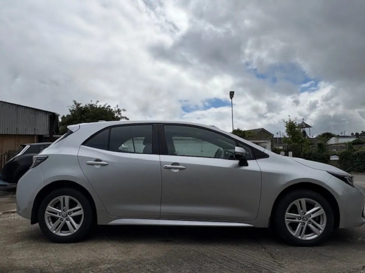 Toyota Corolla 2023 Hybrid Automatic Hatchback - Image 3