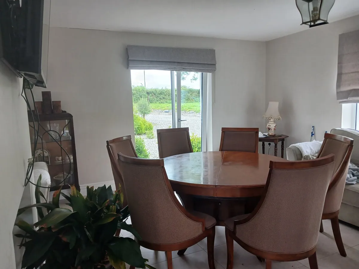 Dining table and six chairs - Image 4