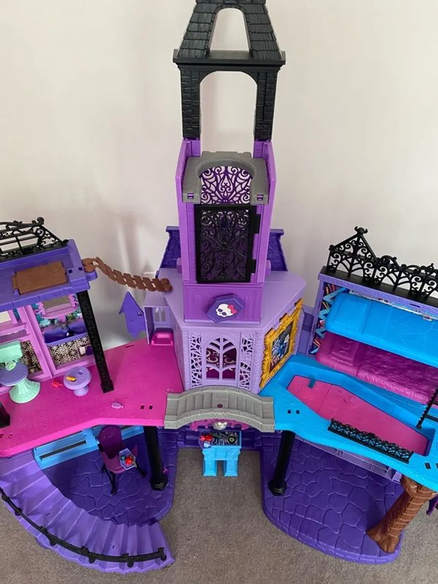 Monster High School - Image 4