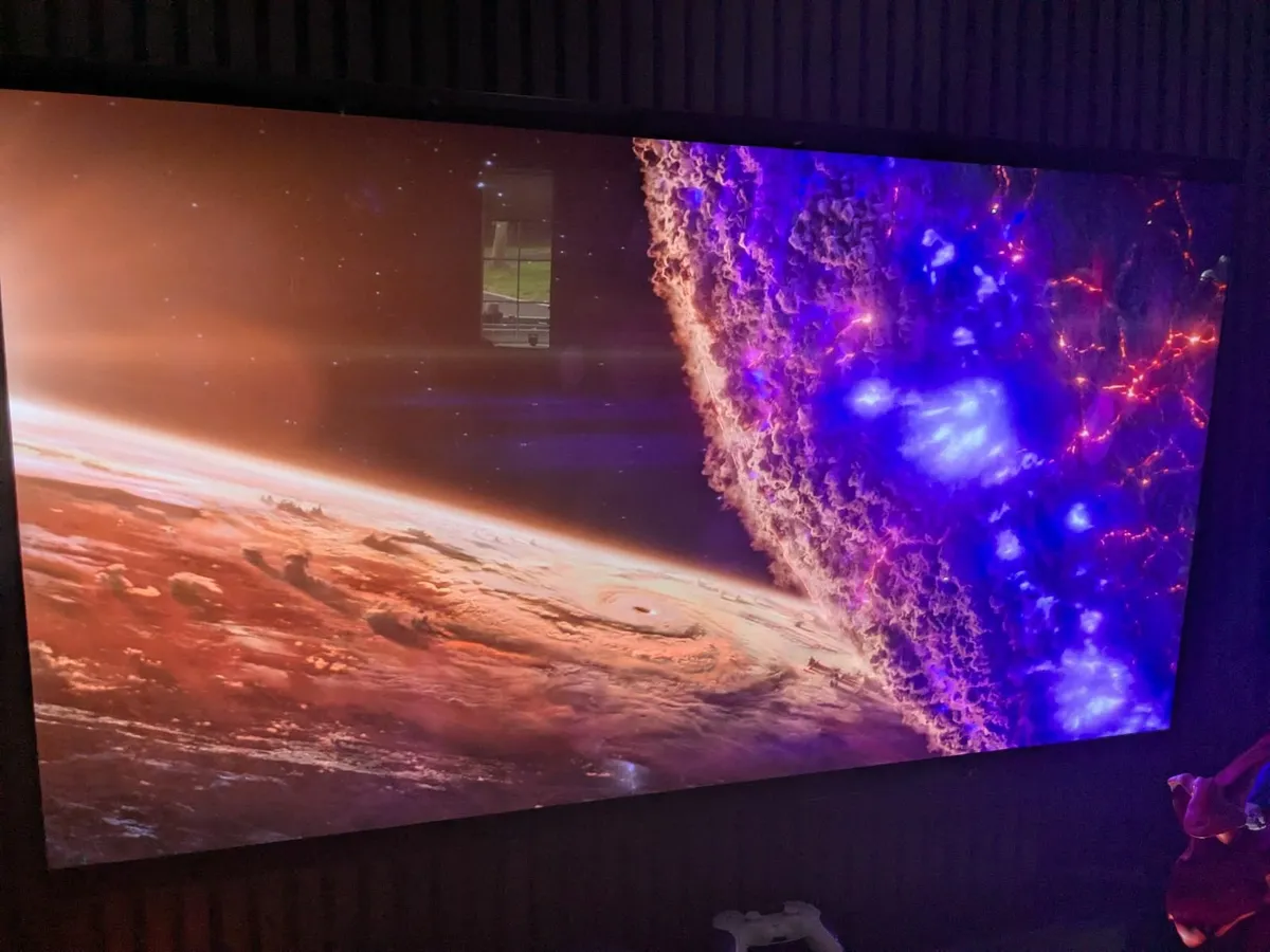 OLED 65' 4K TV - Image 2