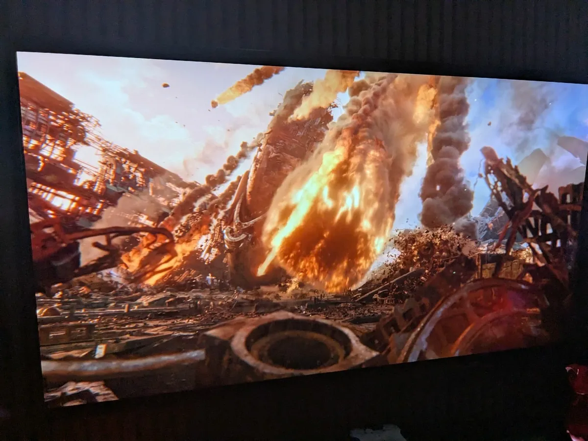 OLED 65' 4K TV - Image 3