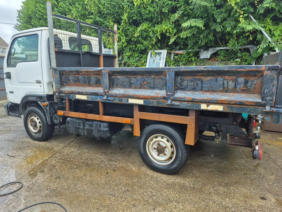Nissan Cabstar 2005 - Image 2