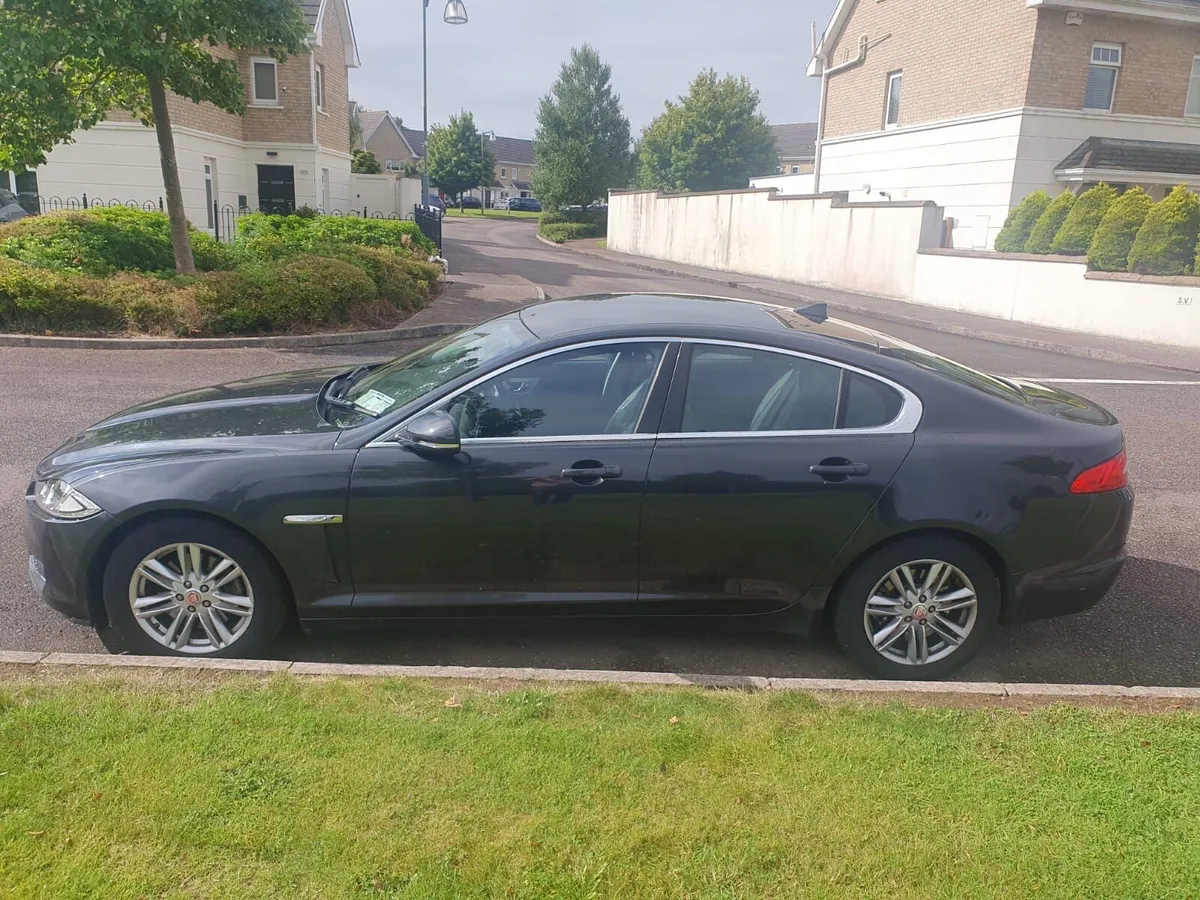 2015 JAGUAR XF 2.2 - Image 4