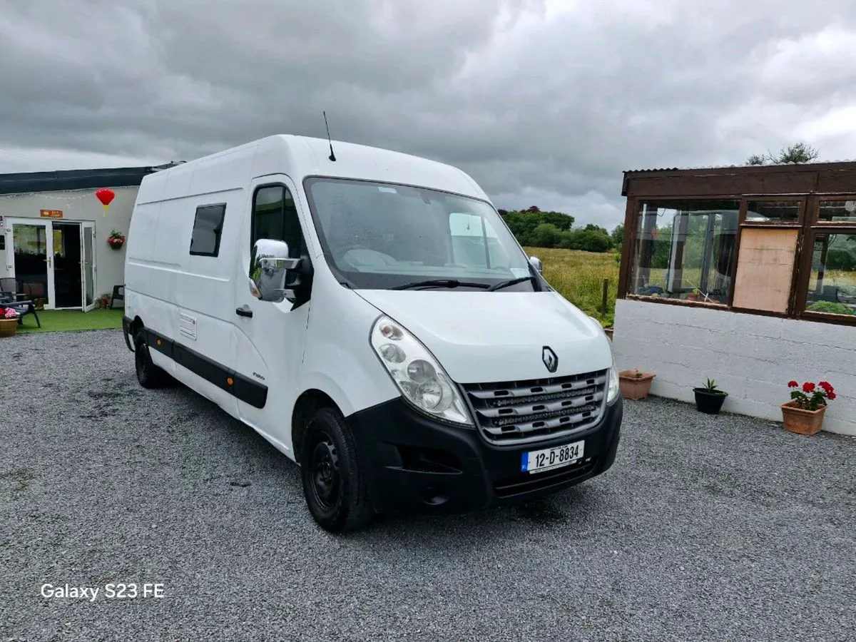 Renault Master Campervan 2012 - Image 1