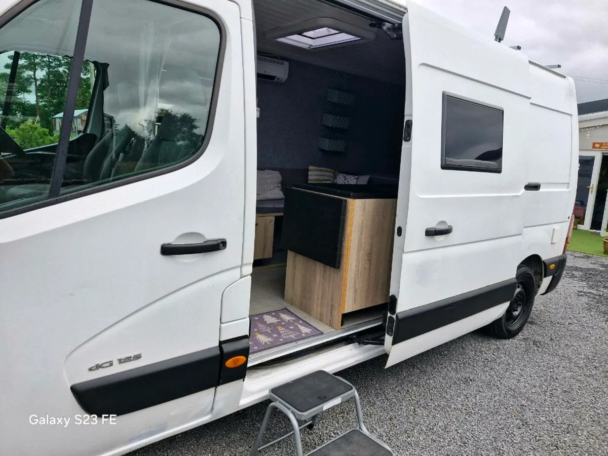 Renault Master Campervan 2012 - Image 3