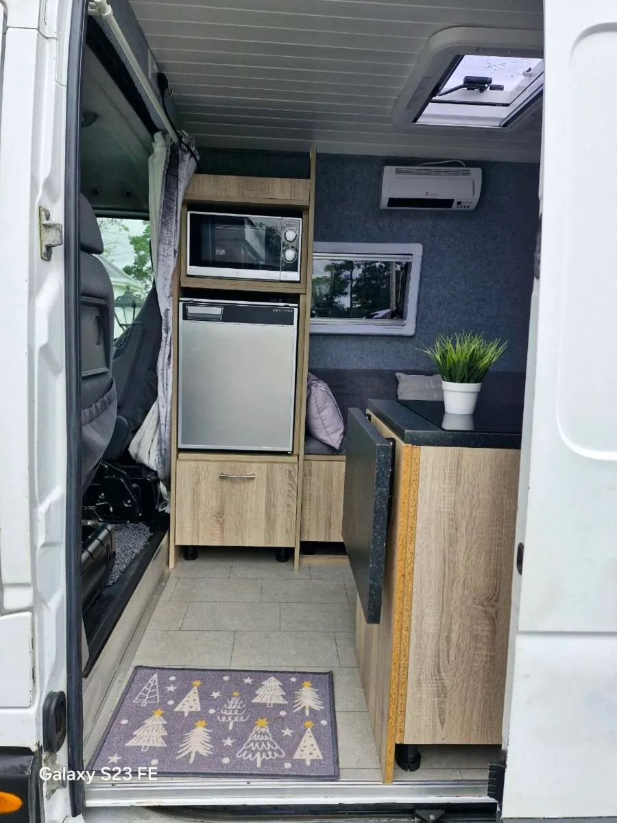 Renault Master Campervan 2012 - Image 4