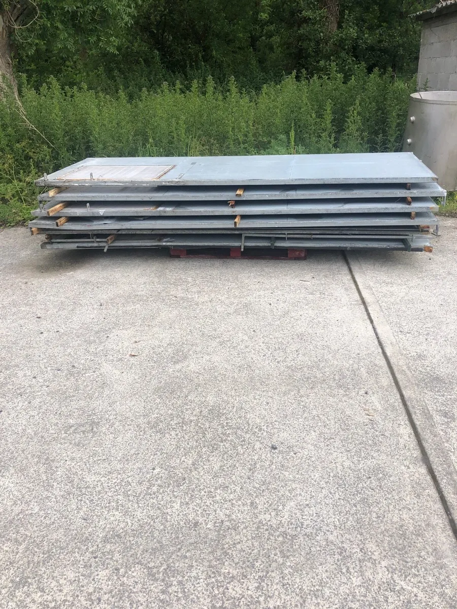 Garage doors - Image 3