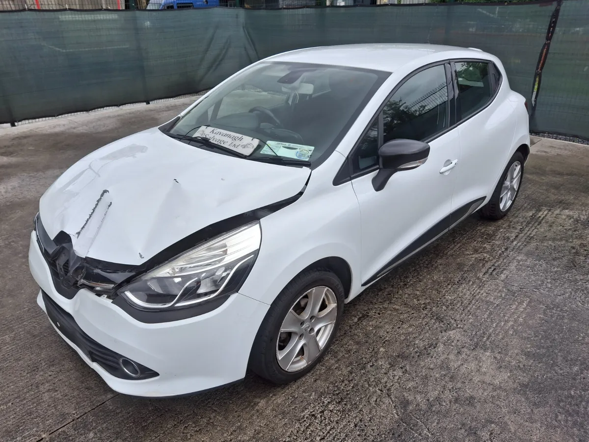 162 Renault Clio  Dynamic  1.2 Petrol - Image 2