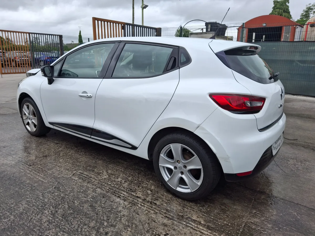 162 Renault Clio  Dynamic  1.2 Petrol - Image 4