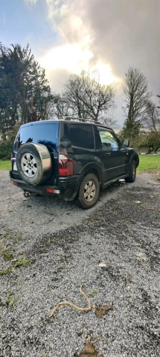 Mitsubishi Pajero - Image 4