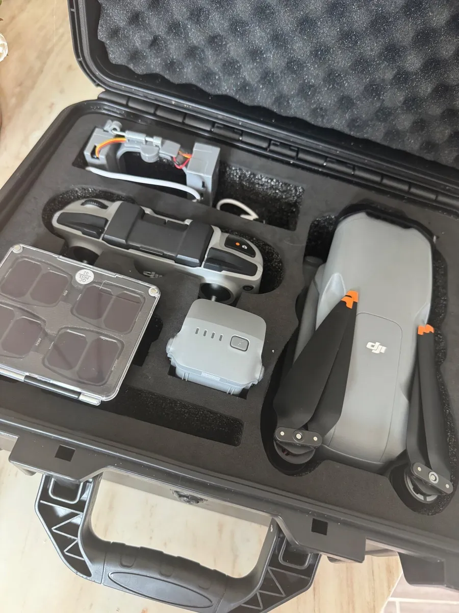 Dji Air 3 - Image 1