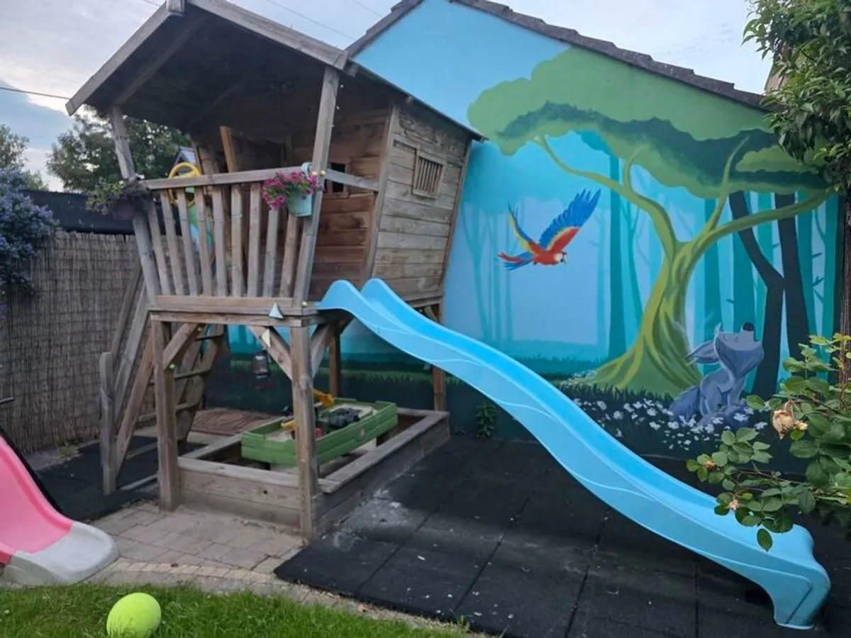 Tree house Play House with slide - Image 1