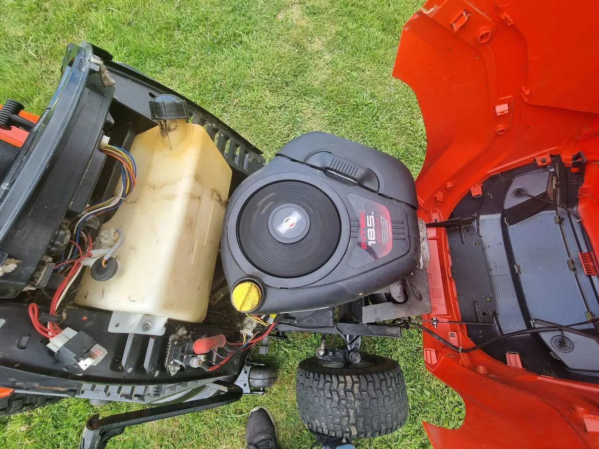 Oleo.mac ride on mower for sale - Image 3