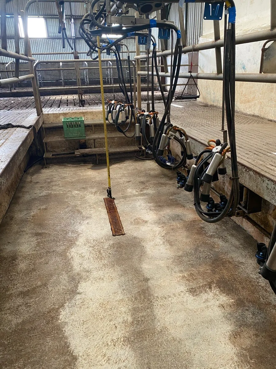 Milking parlour - Image 1