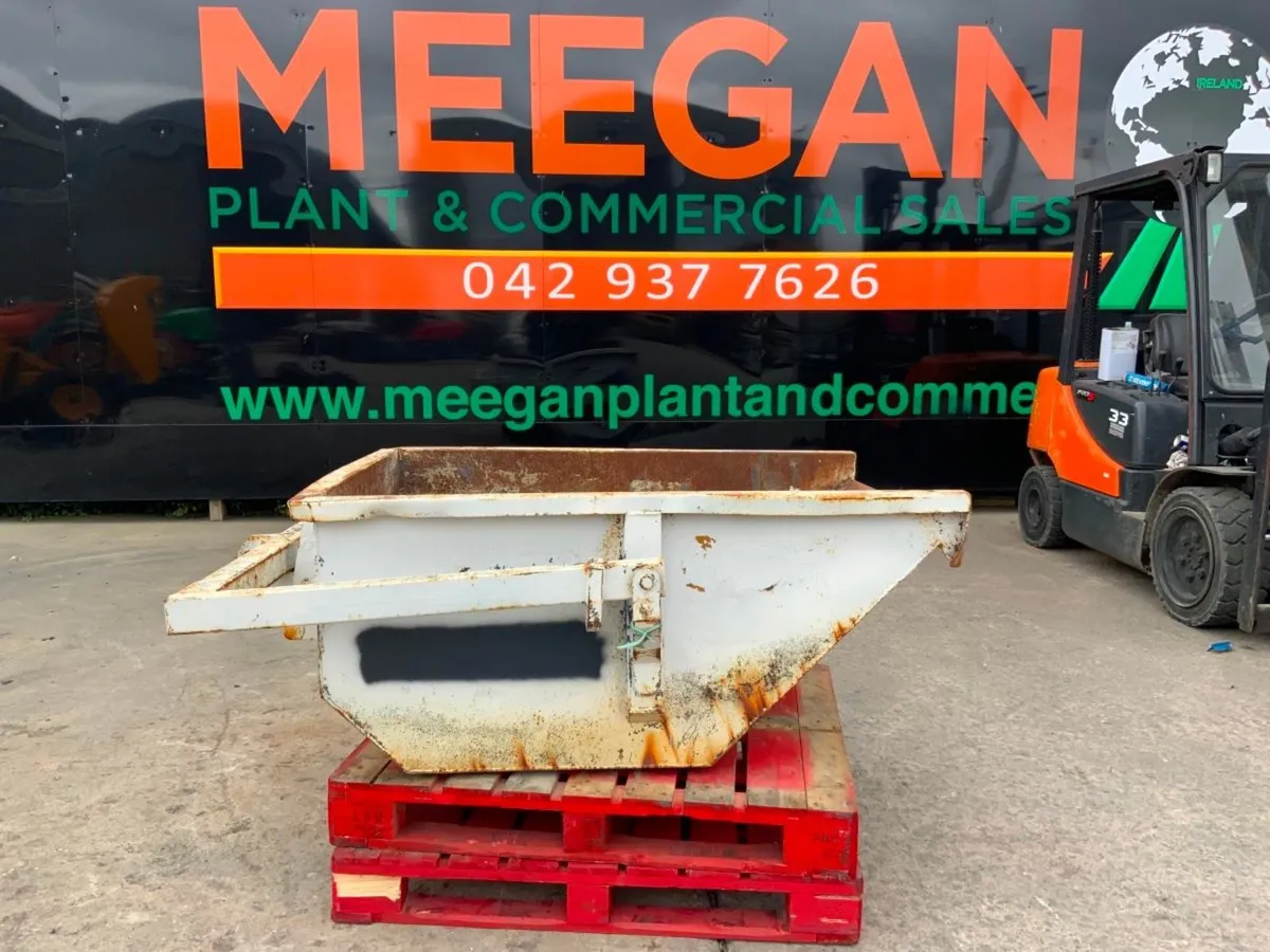 750lts CONQUIP SELF TIPPING CRANE SKIP.....837c. - Image 1