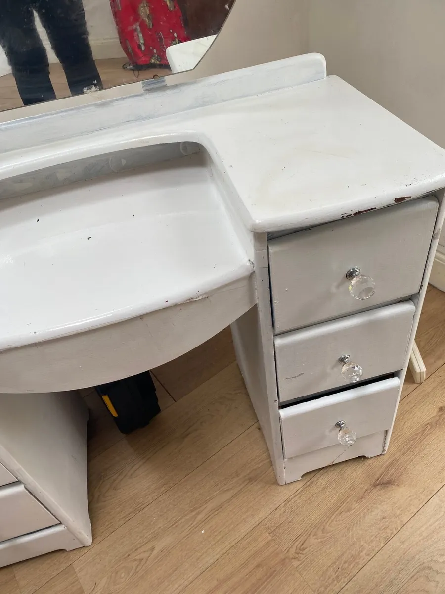 Dressing table - Image 2
