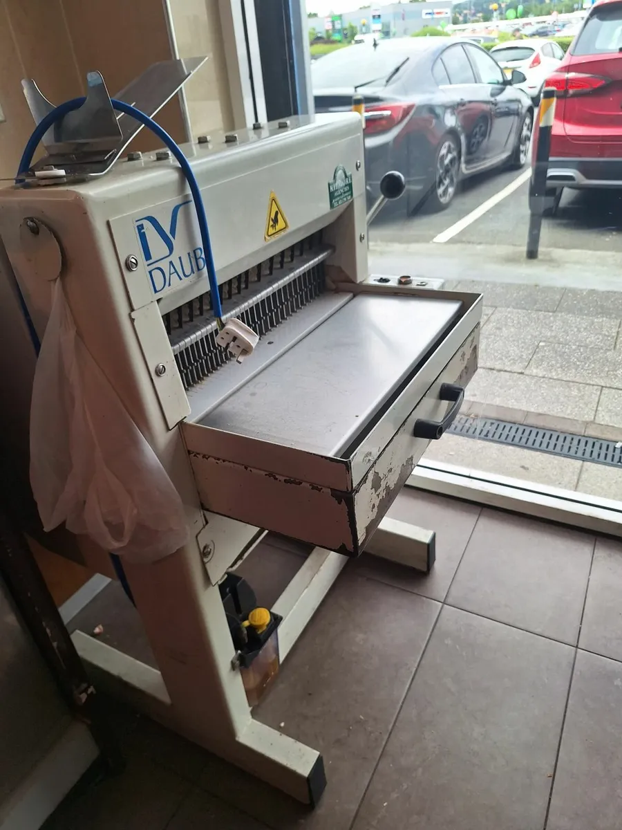 Bread Slicer - Image 1