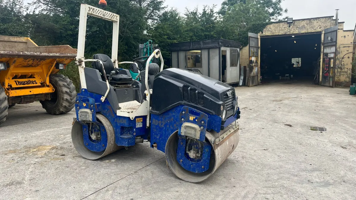2015 Hamm HD12 roller - Image 3