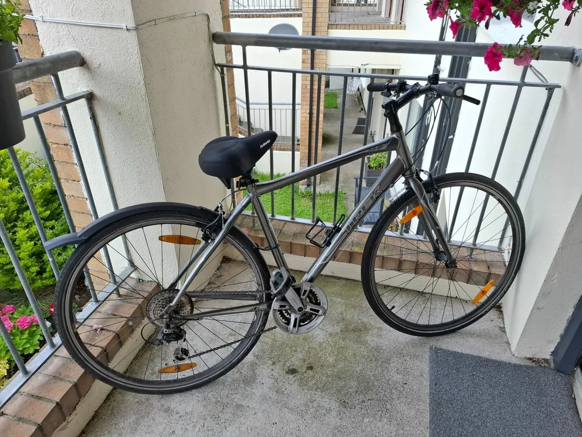 Trek 7.2FX Bike Excellent Condition - Image 1