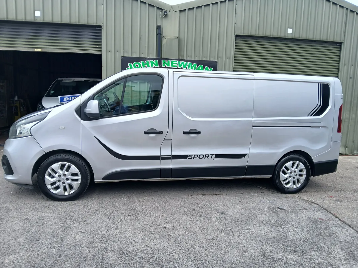 Renault Trafic 2016 lwb - Image 2