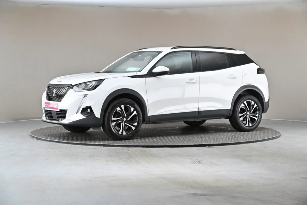 Peugeot 2008 1.2 Puretech 100bhp Allure alloys pr - Image 4