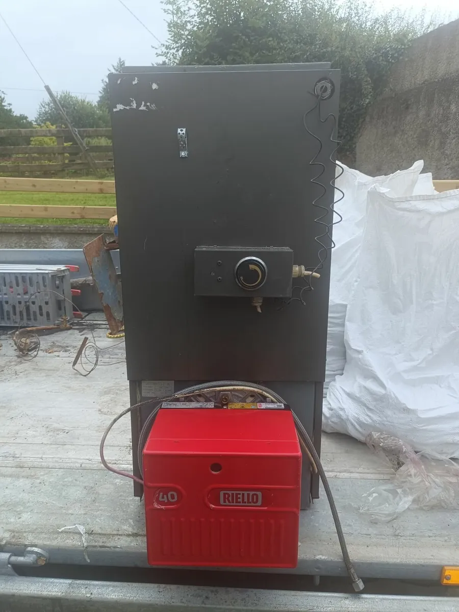 Oil boiler - Image 1
