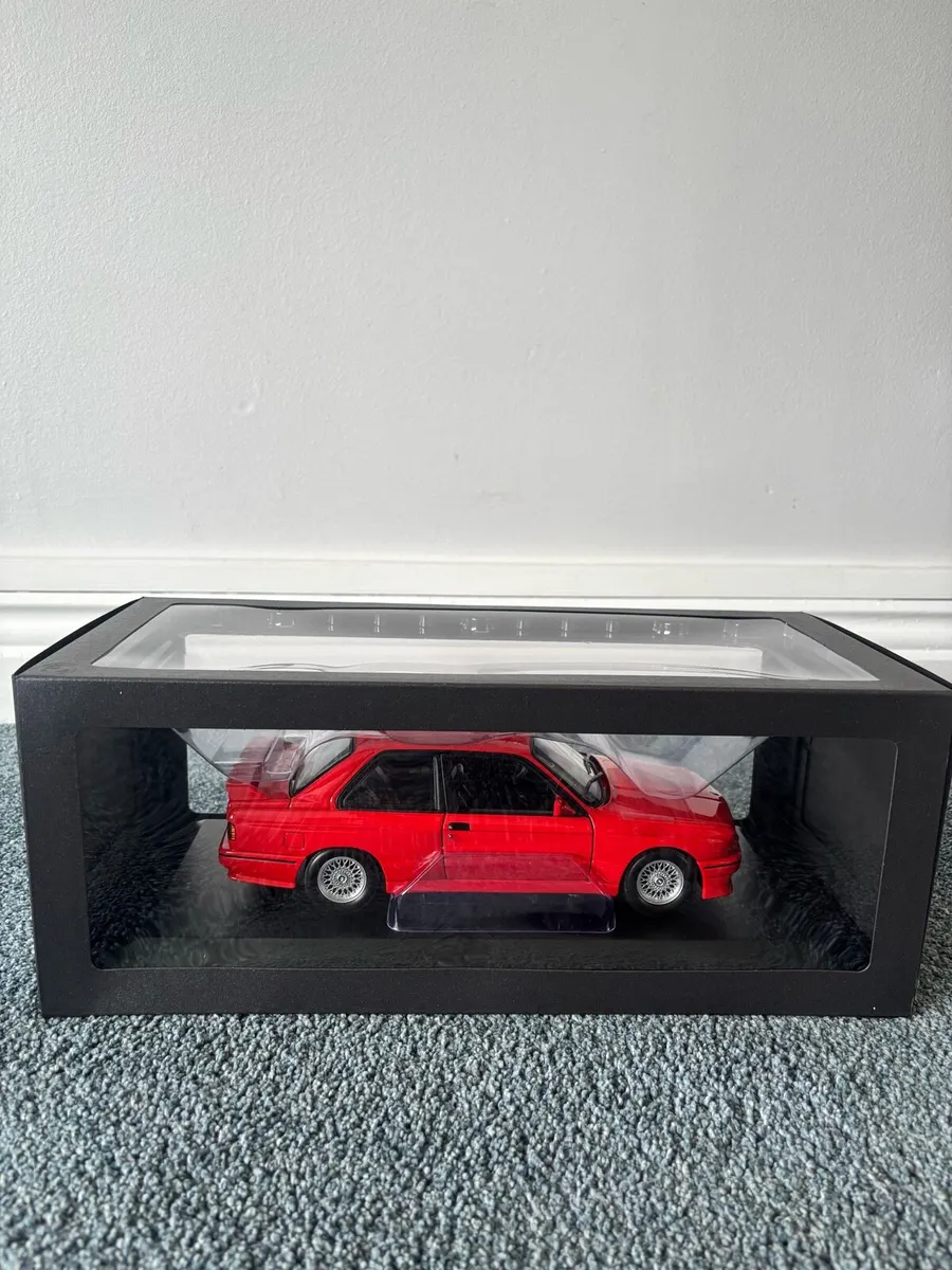 BMW M3 1987 Model Car - Image 4