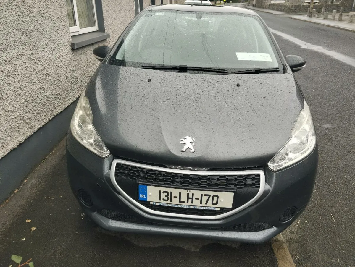 Peugeot 208 - Image 2