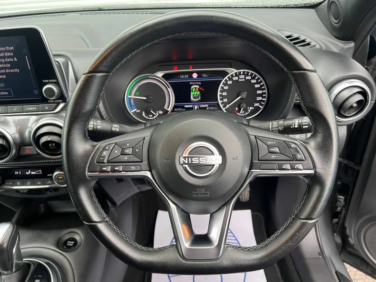 Nissan Juke N-DESIGN BLACK 1.6 HYBRID // SERVICE H - Image 4