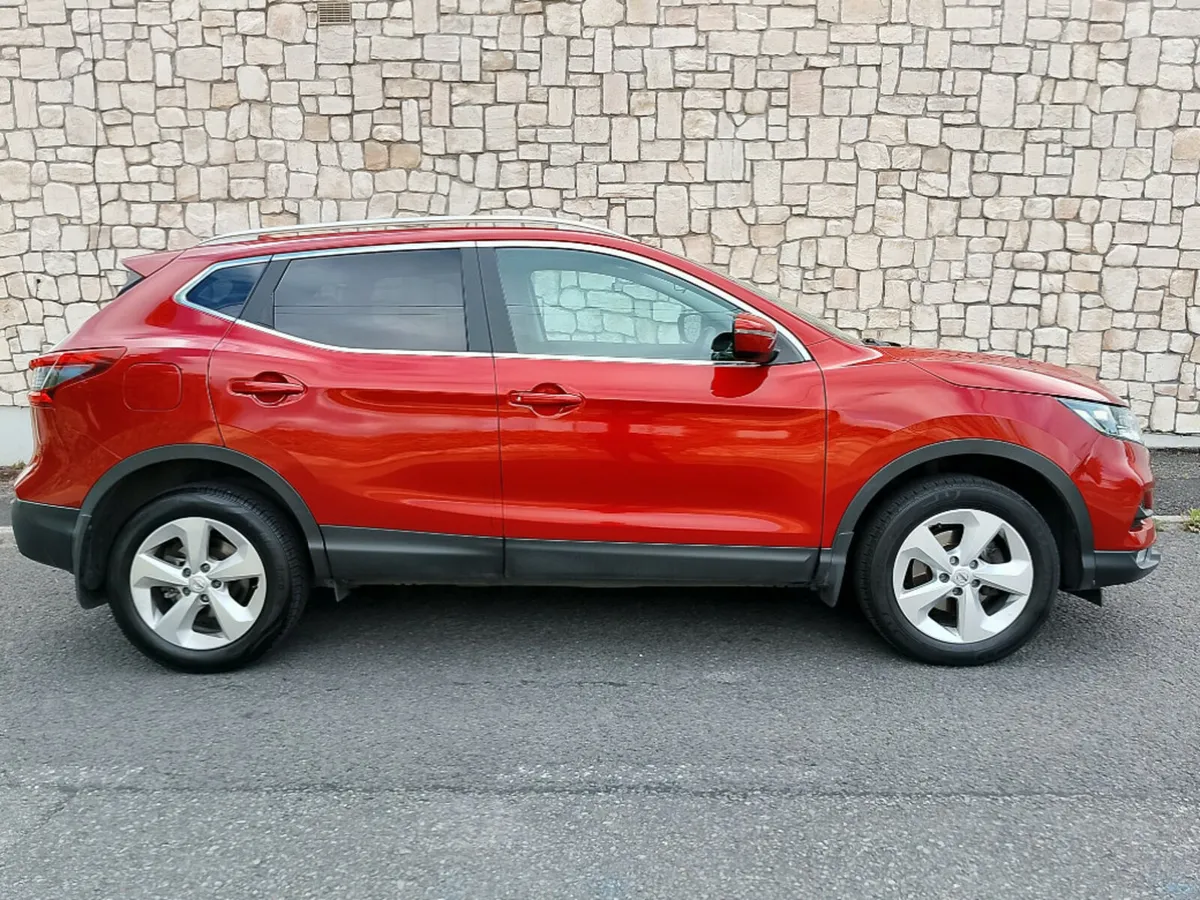 Nissan Qashqai 1.5 SV Pan Sunroof 18 4DR - Image 3