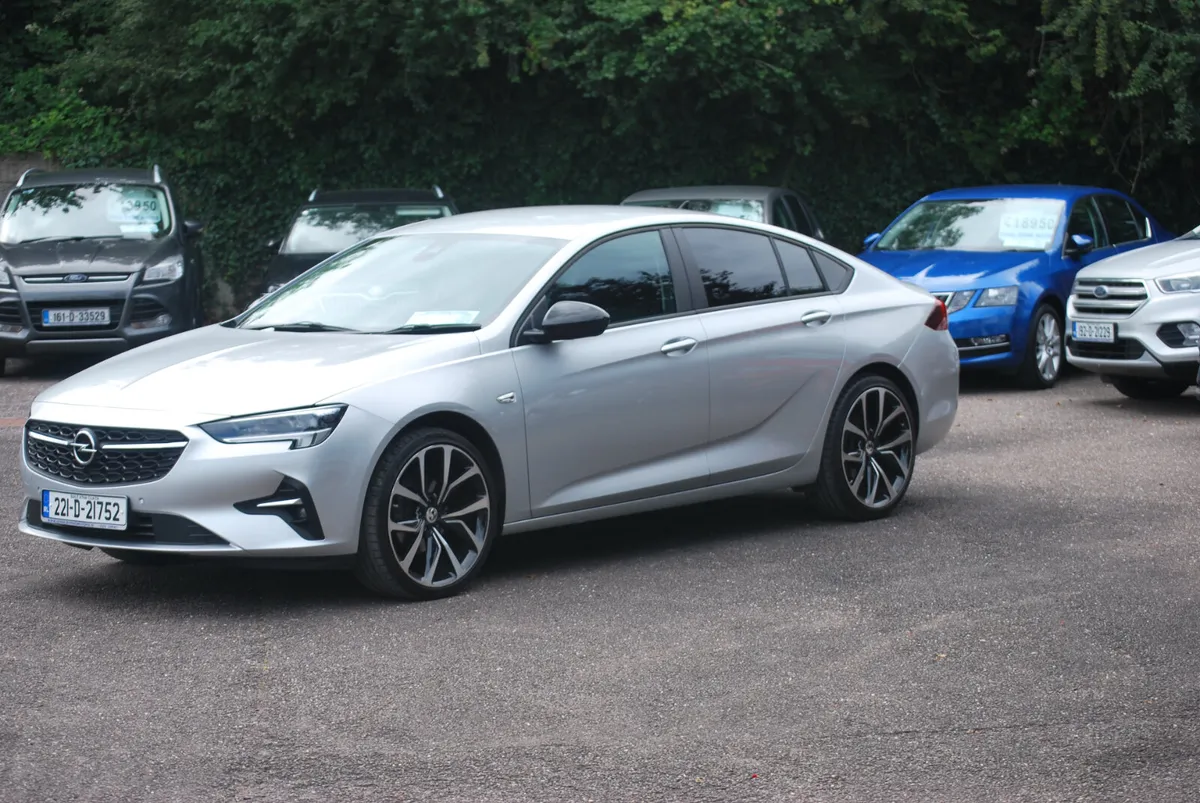 Opel Insignia 2022 1.5 SC - Image 1