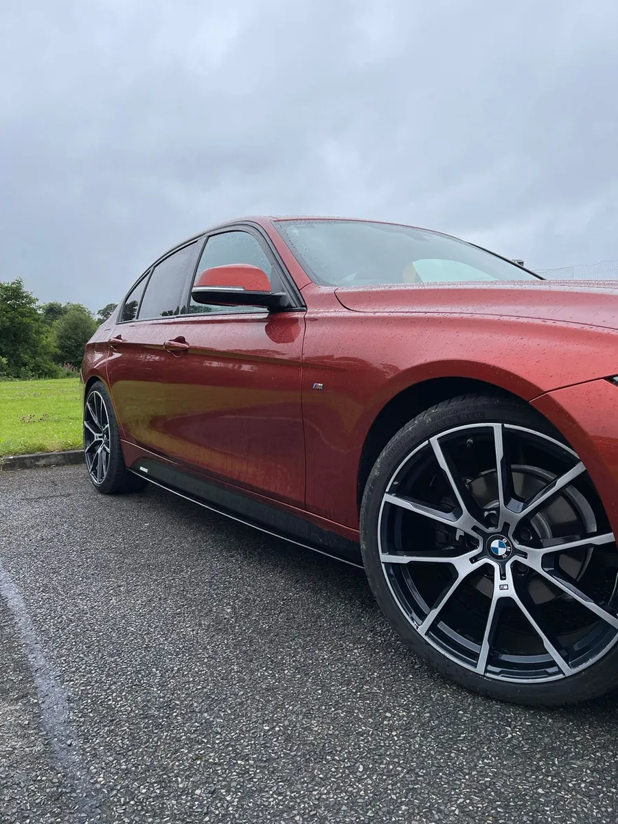 BMW 3-Series 2019 M Sport Automatic Low mls - Image 4