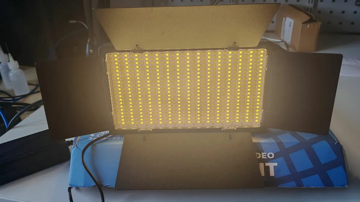 U600+ Studio Light 40watt - Image 3