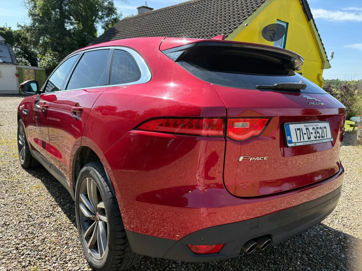 Jaguar F-Pace 2017 - Image 3