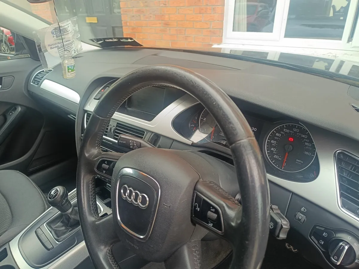 Audi A4 2009 - Image 4